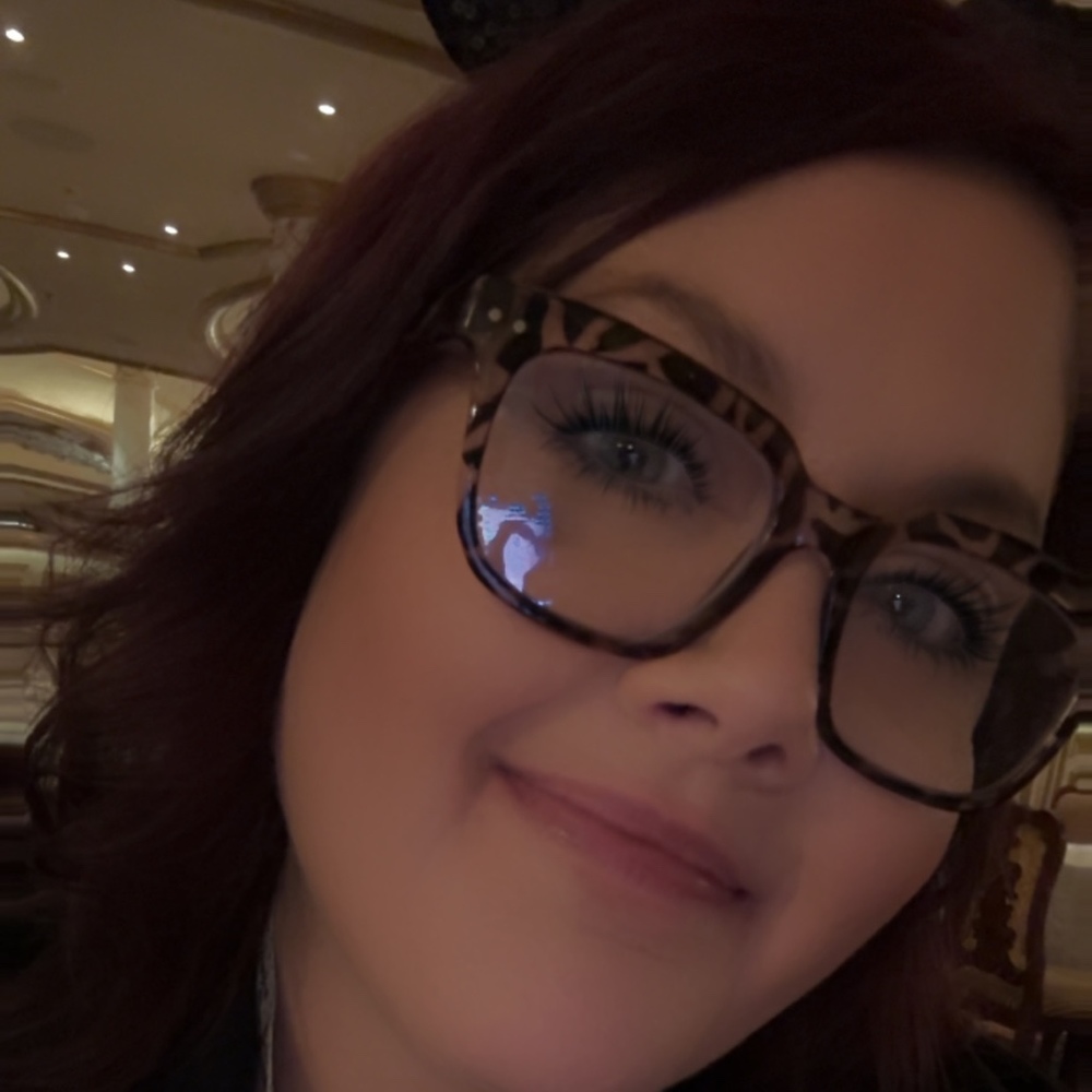 Meet your Posher, Jeannette